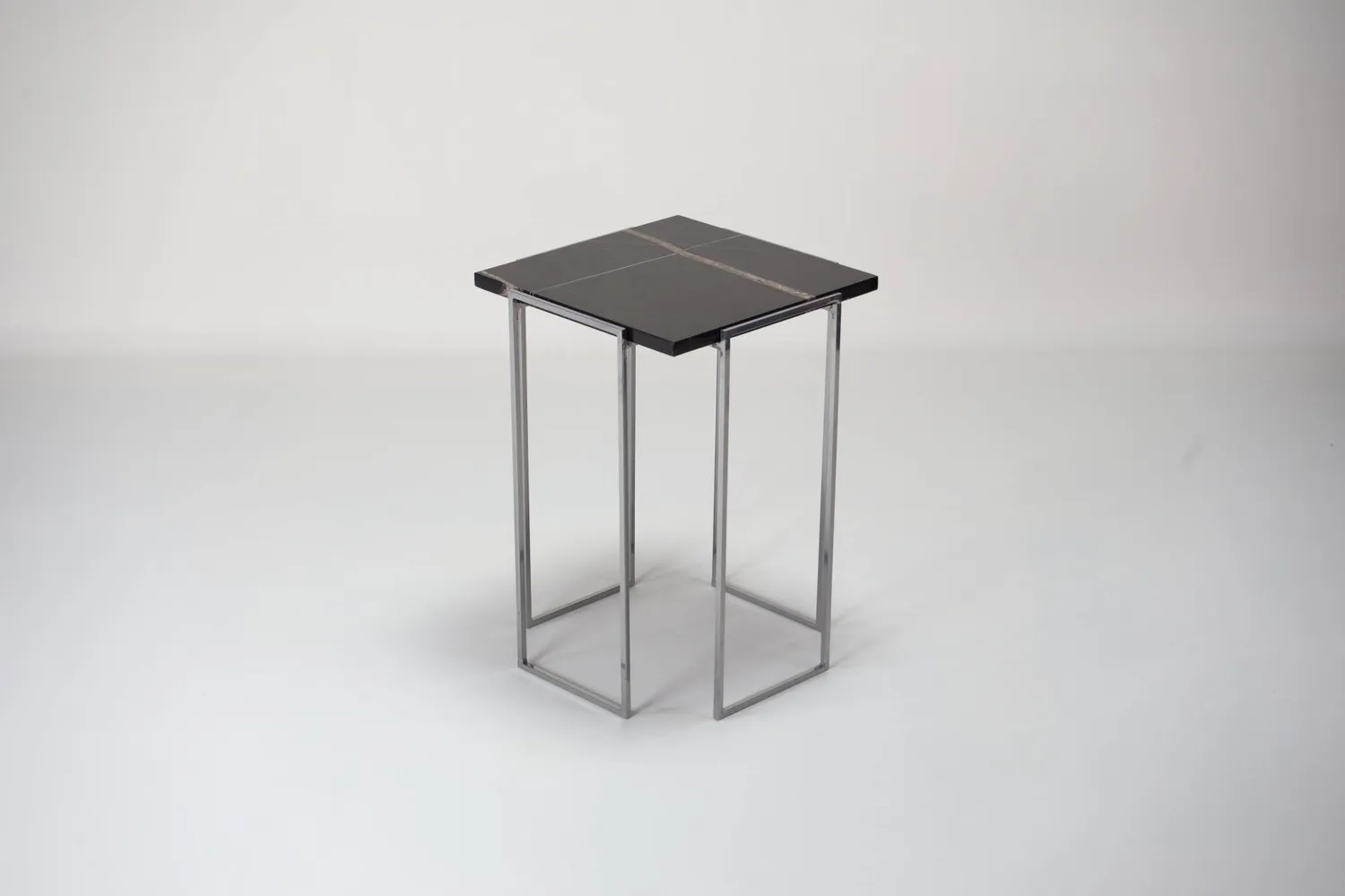 Stilts Kaus Tavolino Sahara Noir 37x37