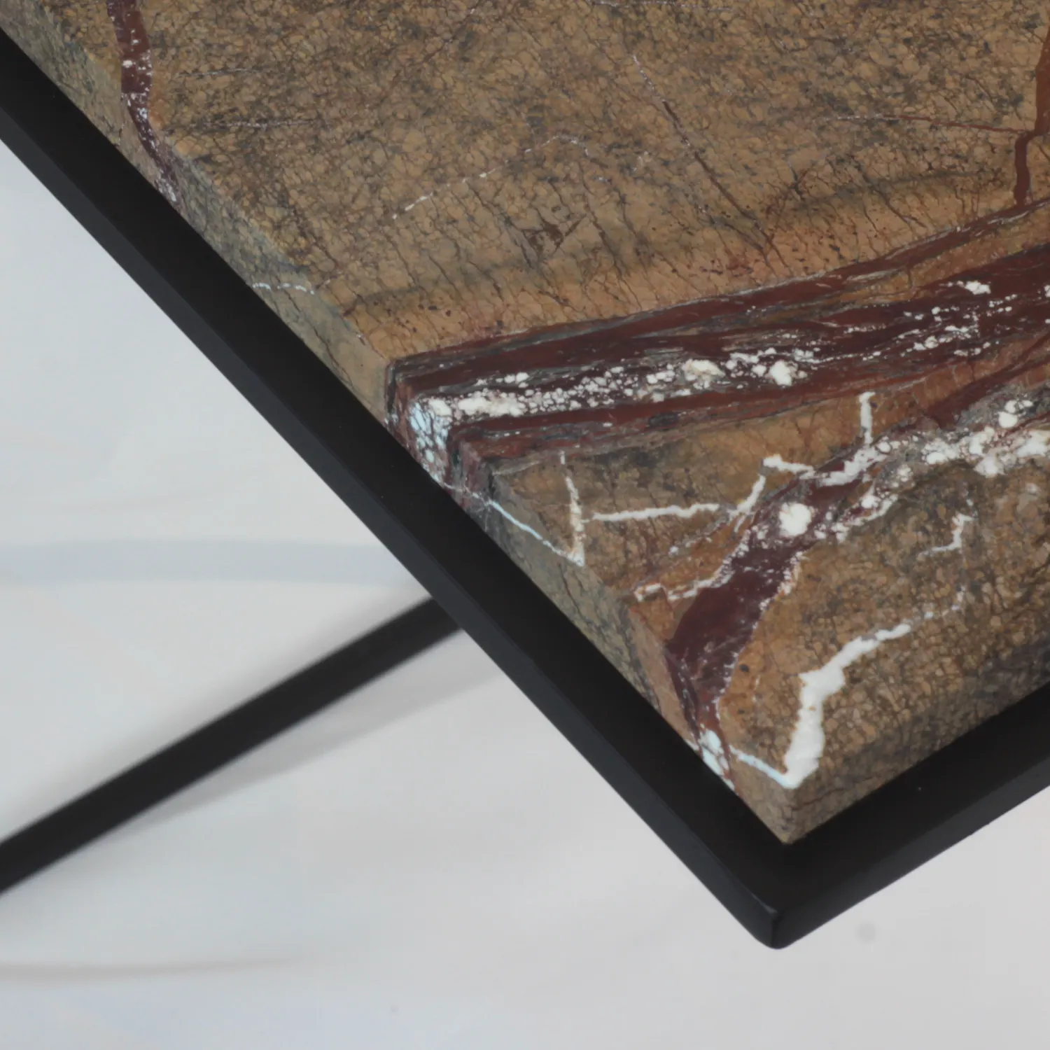 Stilts FramE Tavolino Marmo Rain Forest Brown