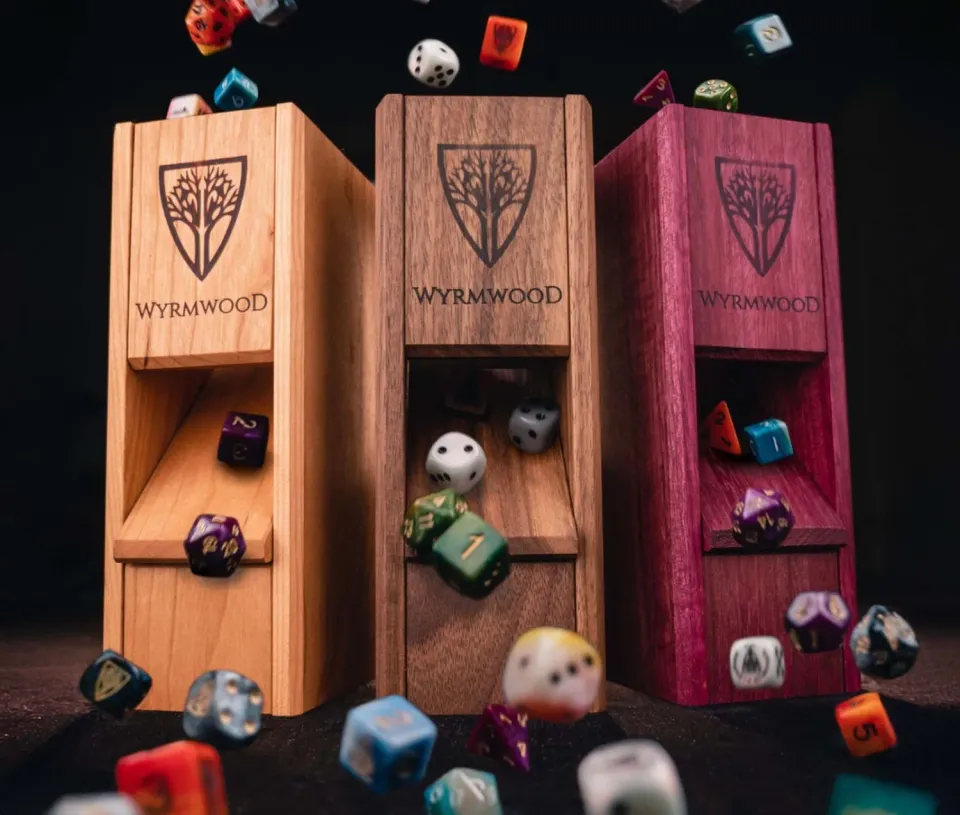 Wyrmwood Torre Dadi Magnetica Smontabile Legno