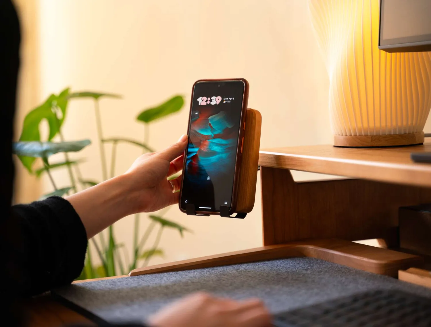 Wyrmwood Phone Holder supporto telefono scrivania