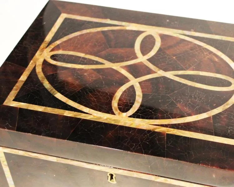Maitland Smith Loop Box scatola conchiglia ottone