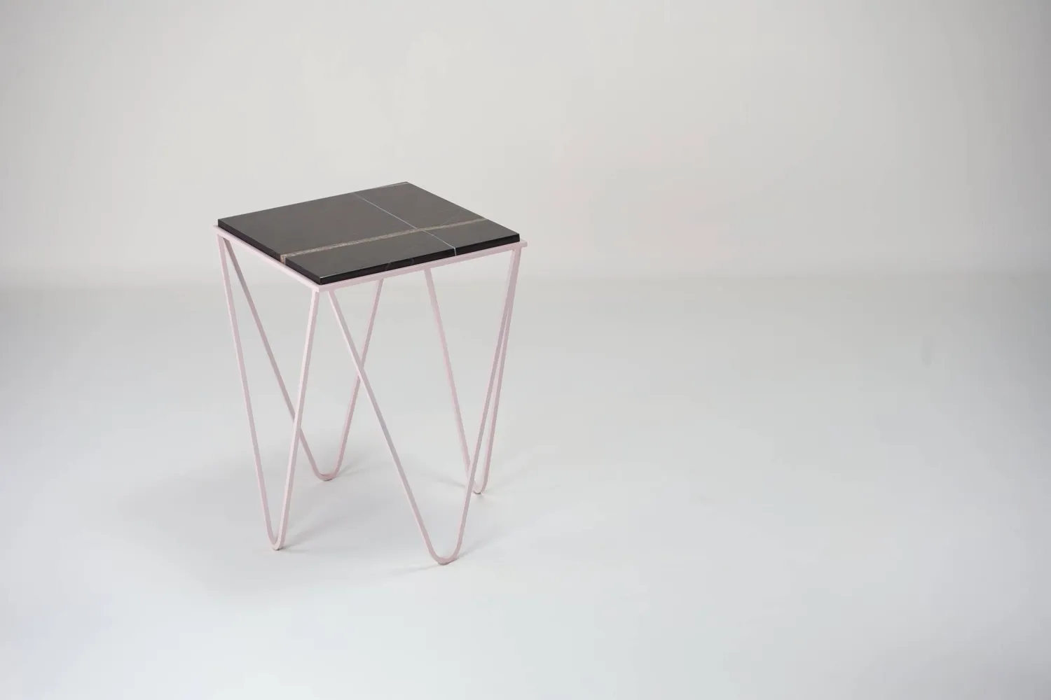 Stilts Avior Tavolino Sahara Noir 37x37