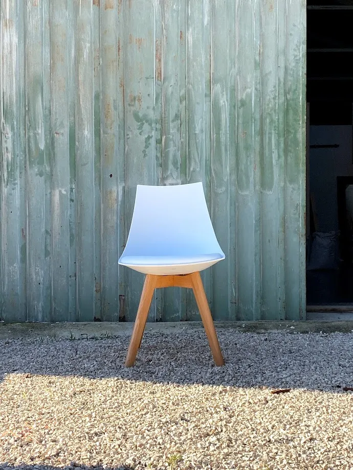XLAB White sedie design plastica legno set 4 pezzi minimal