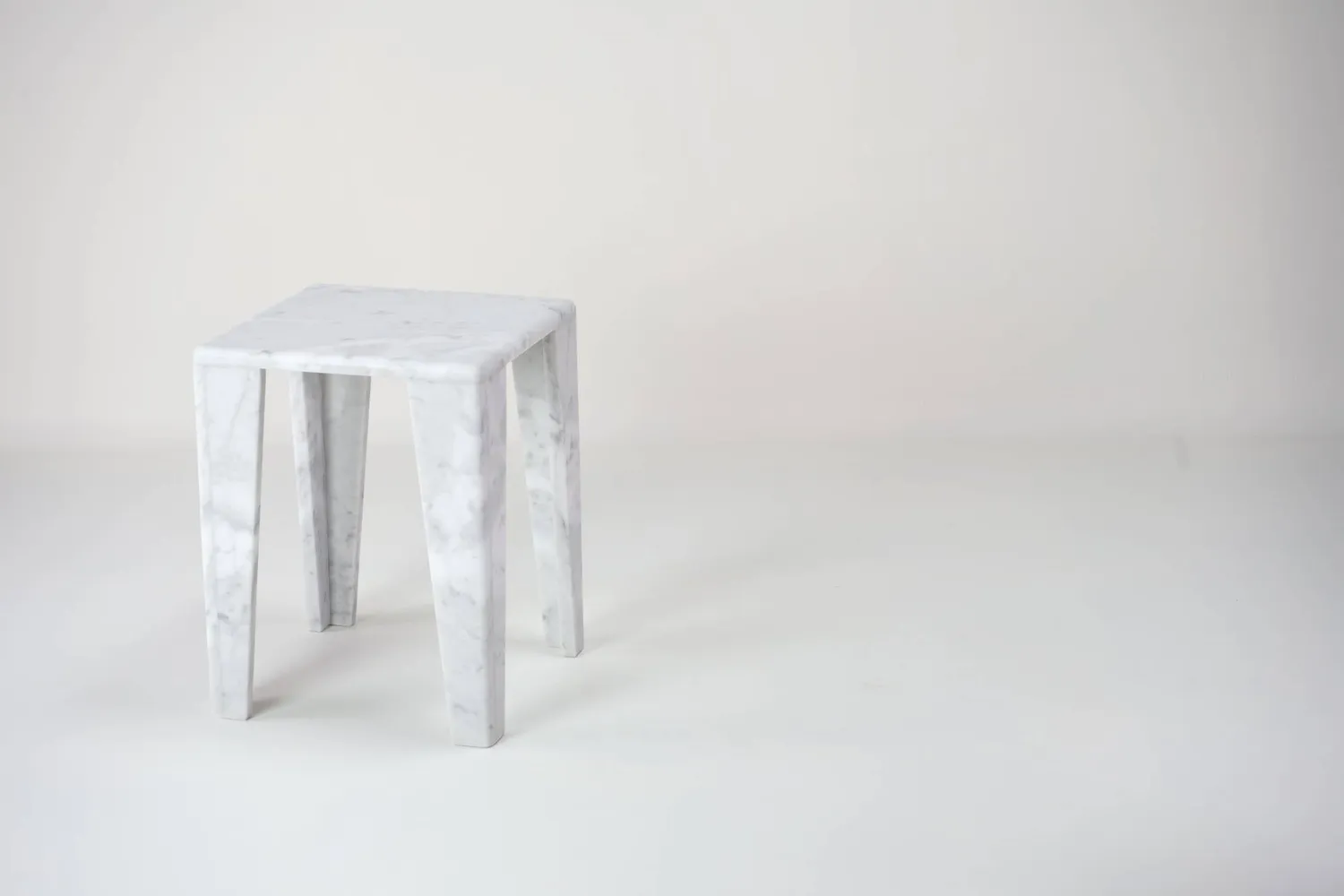 Stilts ChunkY01 Tavolino Carrara 36x56