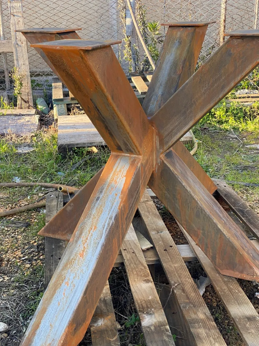 XLAB Design Cavour gamba stella tavolo ferro ruggine