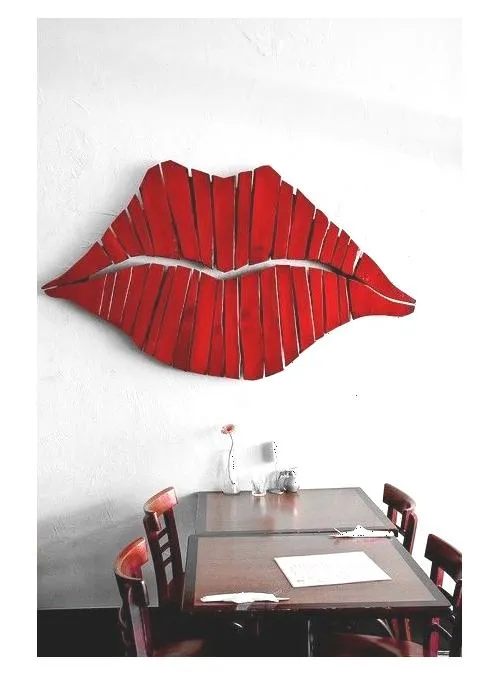 XLAB Design Kiss decorazione parete bocca rossa legno