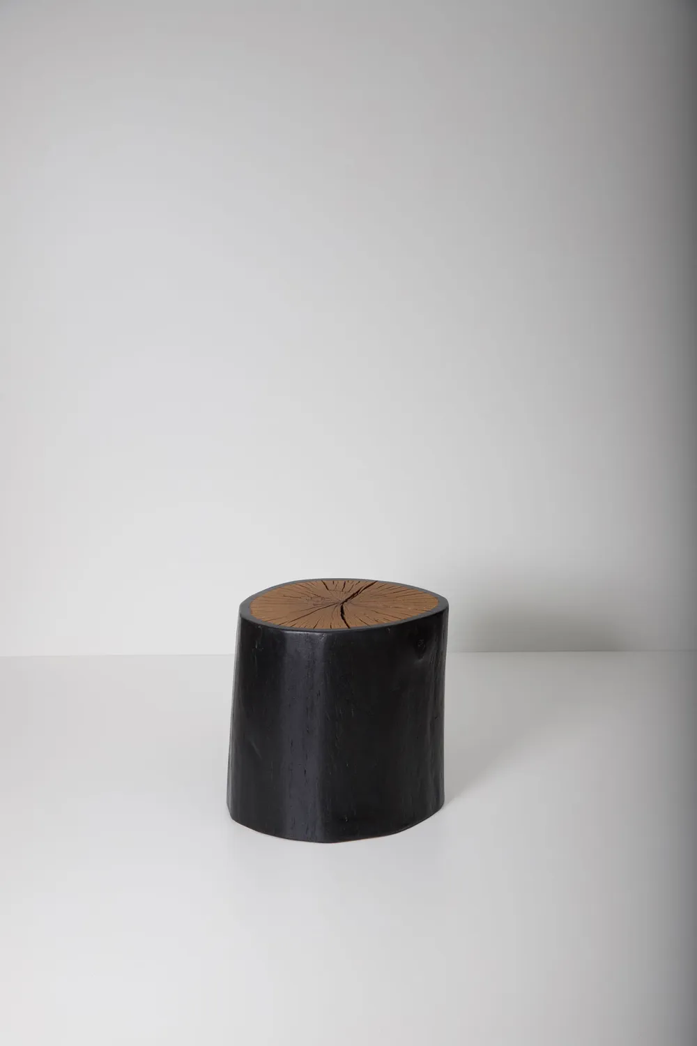 Omnibus Design Tenebris sgabello design studio