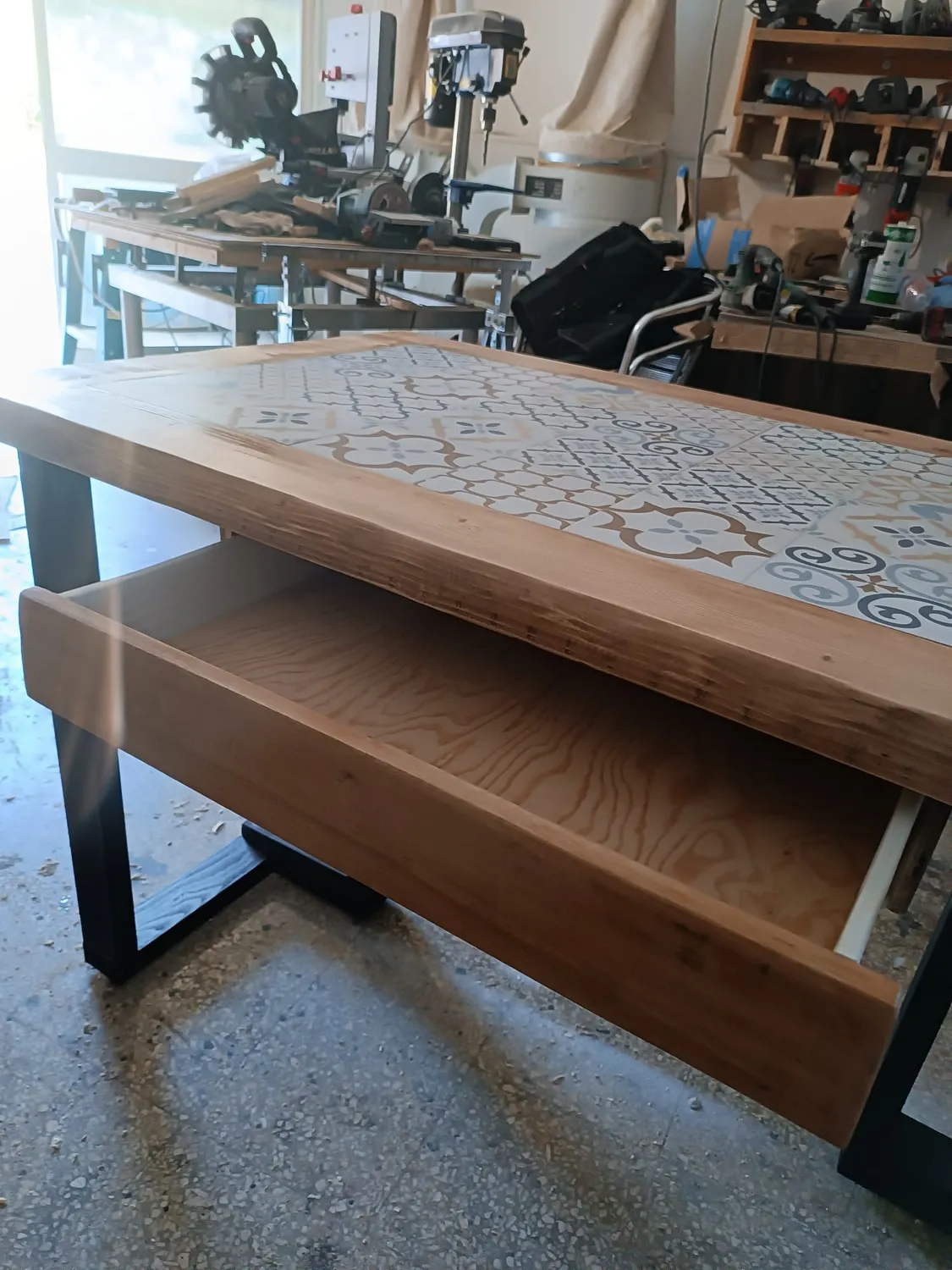 Sicily Wood Maker Tavolo cementine siciliane in legno