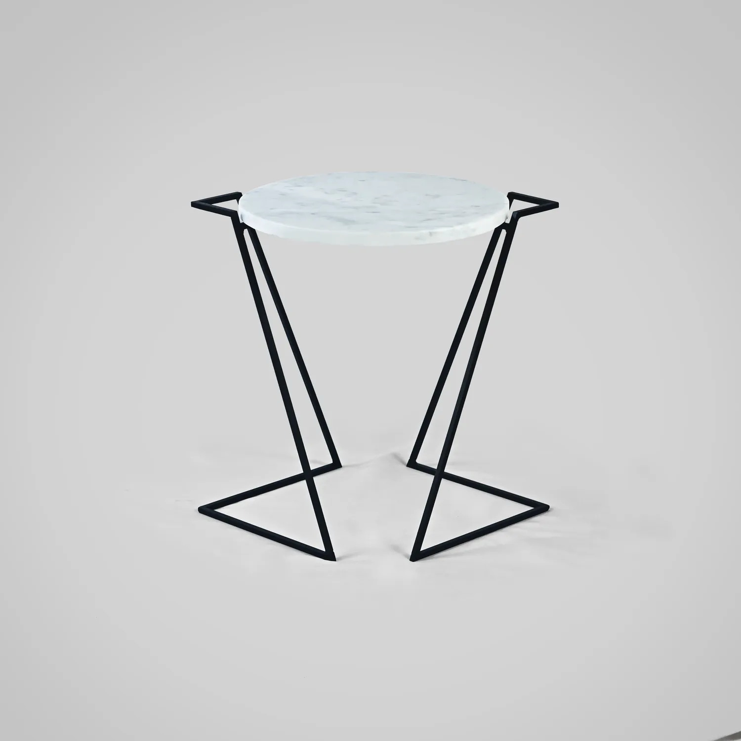 Stilts Saturno tavolino marmo Carrara 37x37 bianco