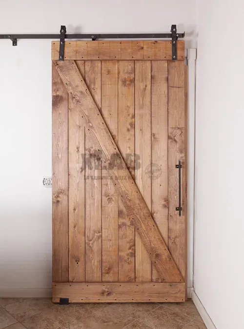 XLAB Design Marc porta scorrevole interno industriale chiaroscuri