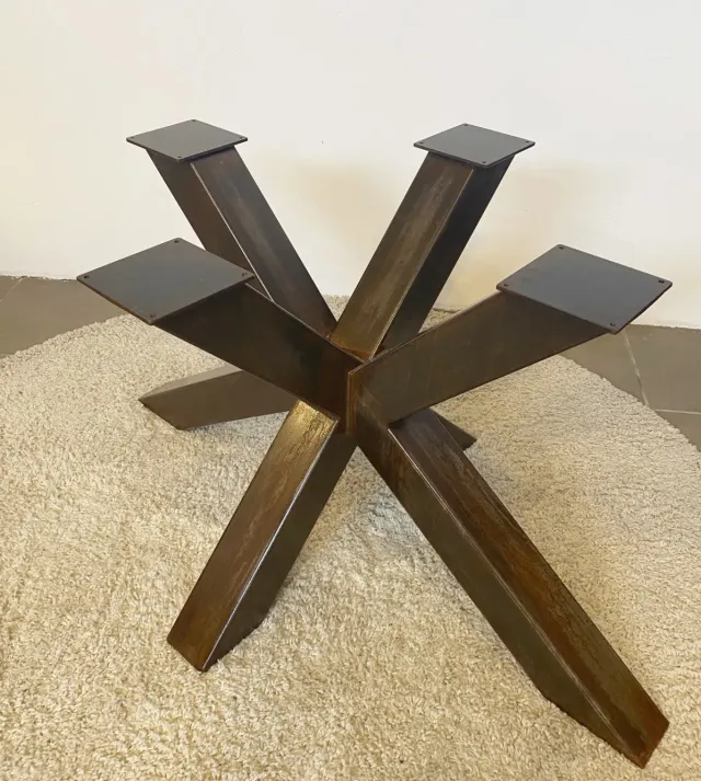 XLAB Design Cavour gamba stella tavolo ferro ruggine
