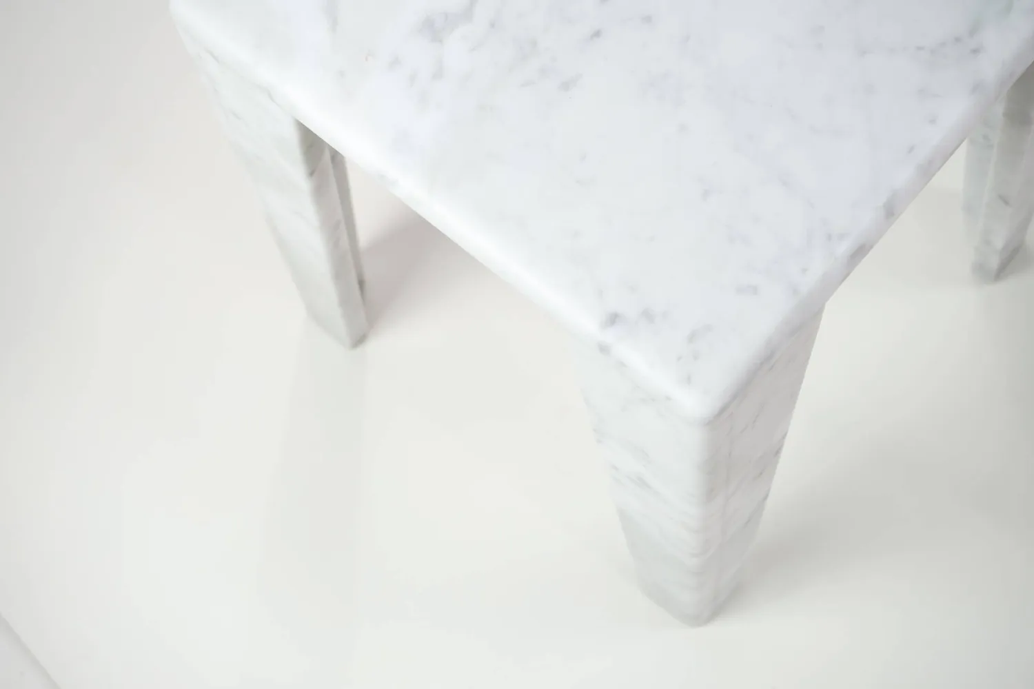 Stilts ChunkY01 Tavolino Carrara 36x56