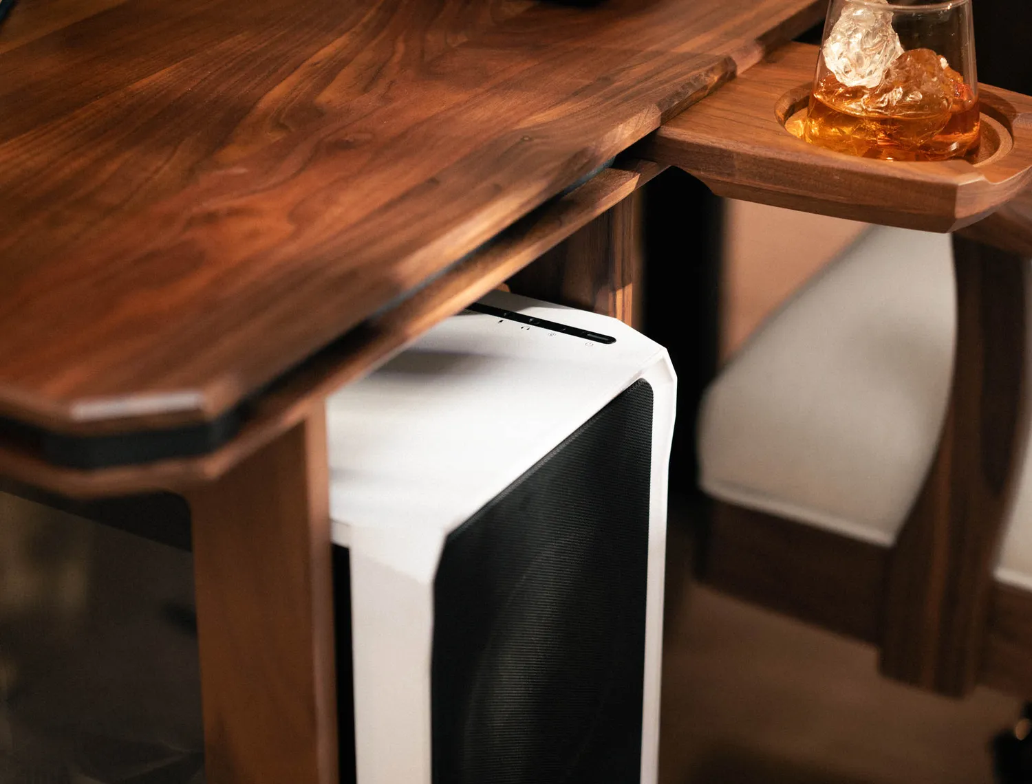 Wyrmwood Gaming PC Tower Mount supporto sottoscrivania legno