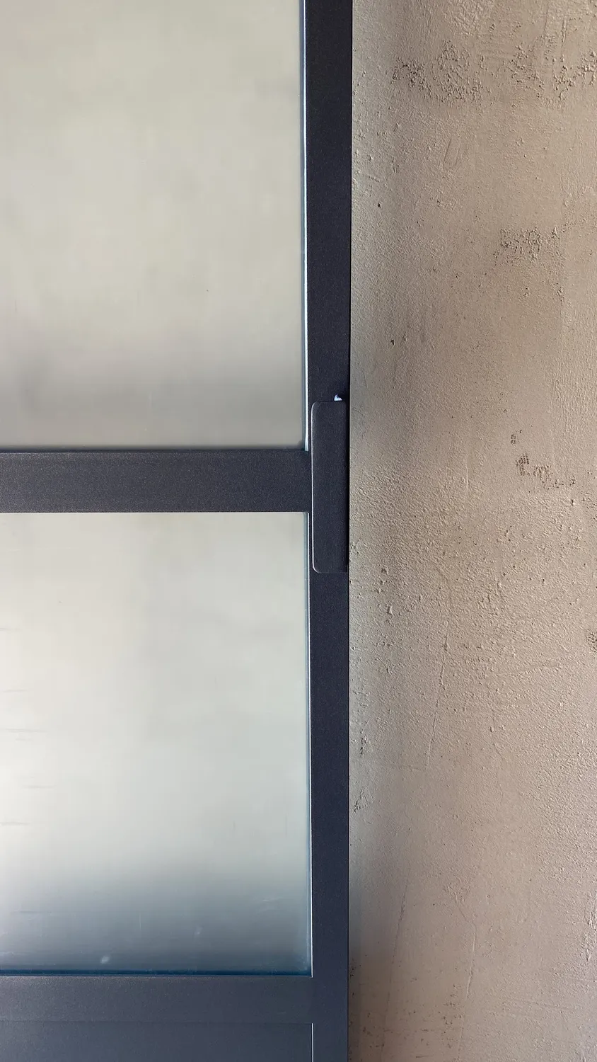 XLAB Design Ely porta scorrevole ferro e vetro industriale