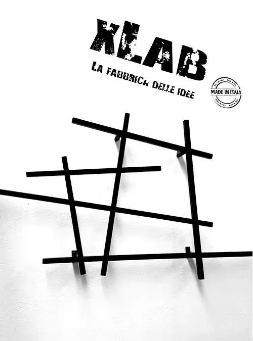 XLAB Design Lu Xun libreria parete ferro listelli incrociati