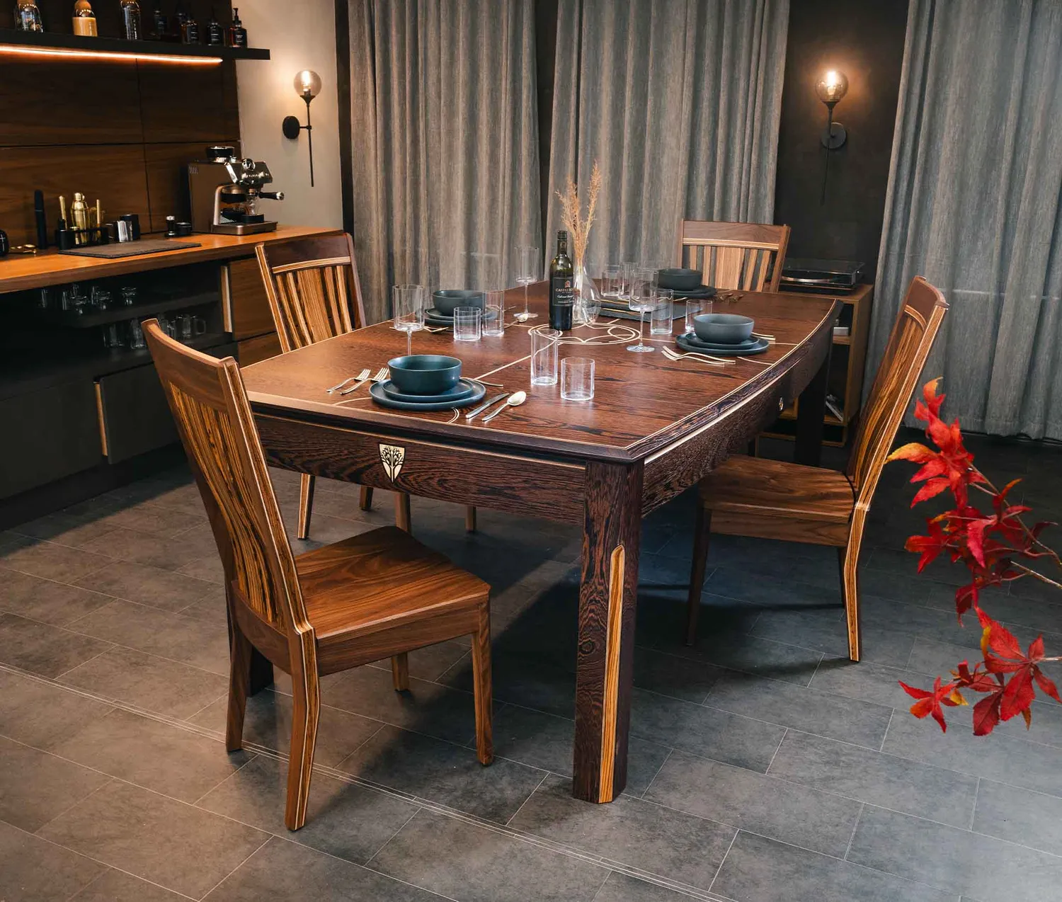 Wyrmwood Prophecy Side Chair sedia legno con vano