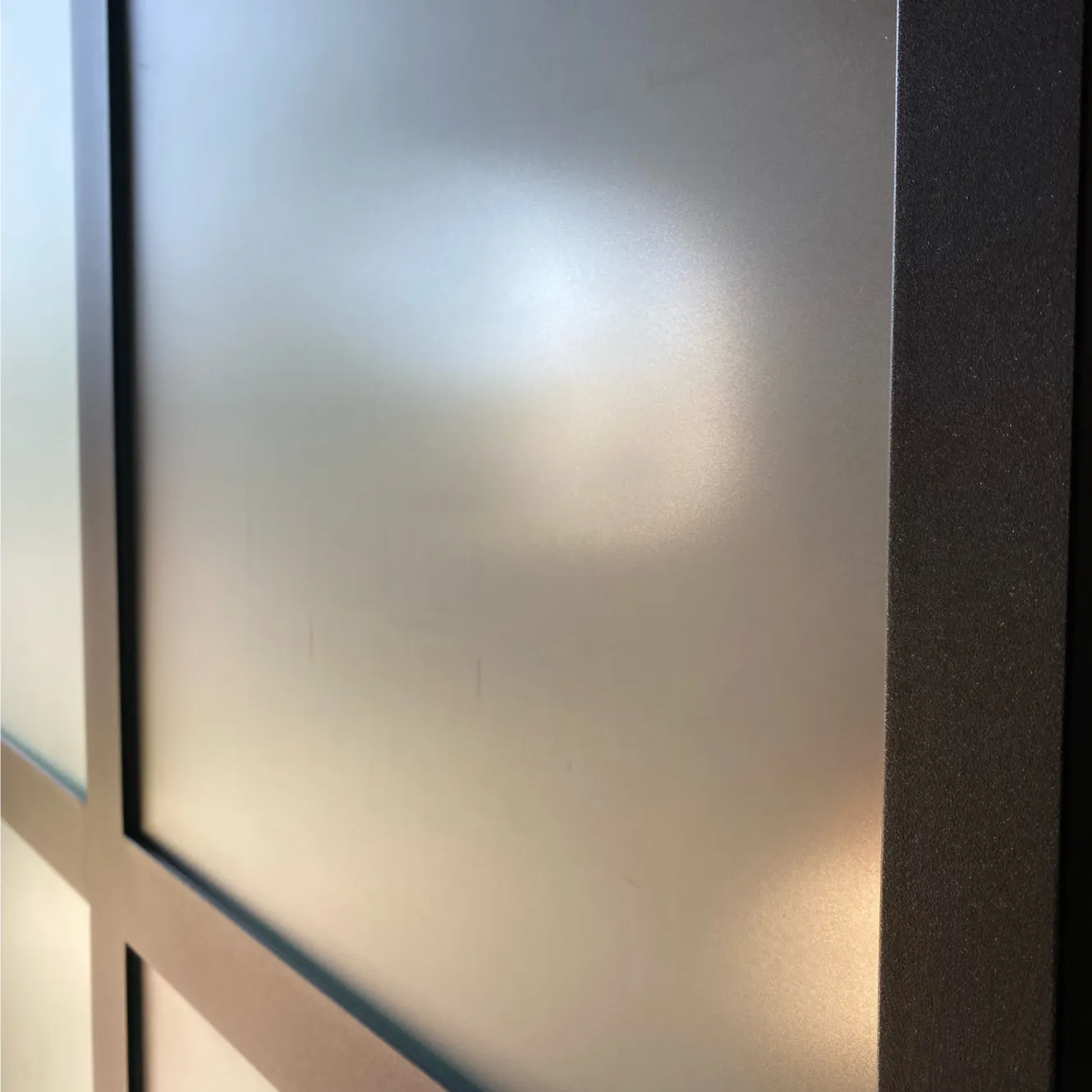 XLAB Design Ely porta scorrevole ferro e vetro industriale